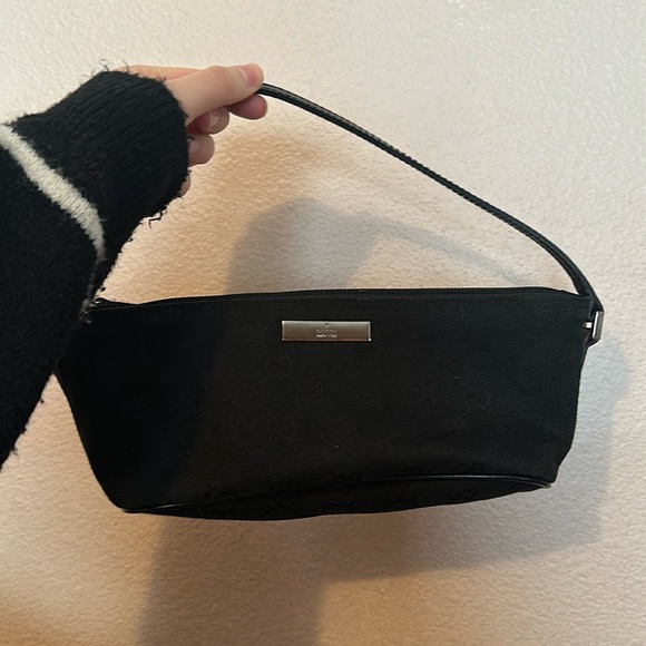 Black Small Gucci Baguette Bag - Picture 1 of 5